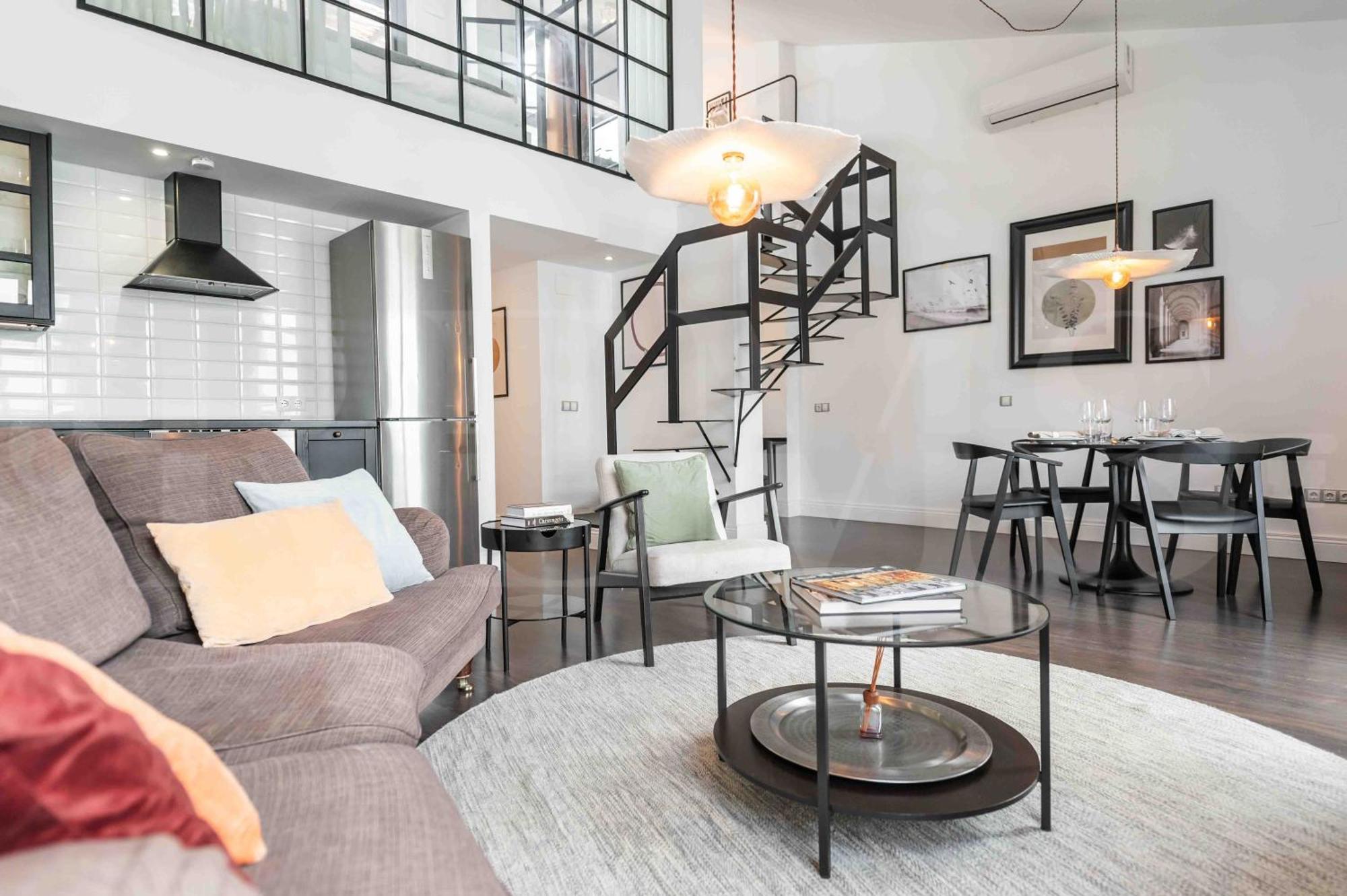 Lägenhet Bright Spacious Duplex With Terrace By Rems